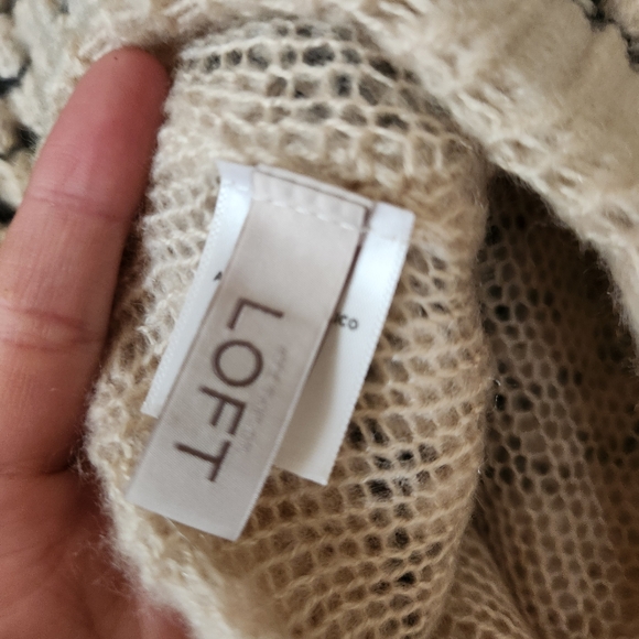 LOFT Knit Matching Neck Warmer & Hat - Picture 3 of 7